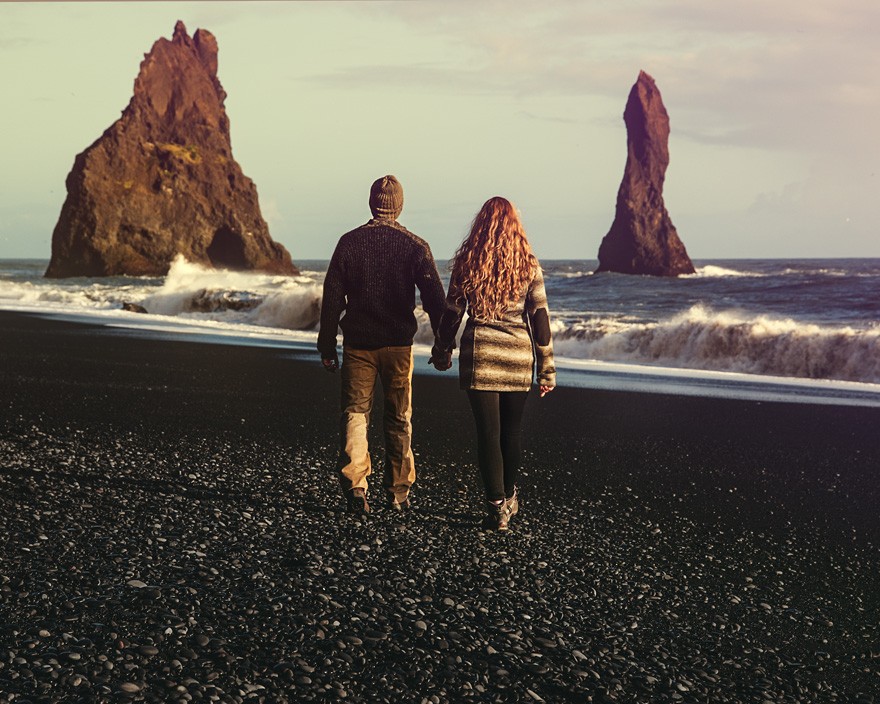 Фотография: Вместо традиционной свадьбы с тамадой и жующими родственниками эта пара решила пожениться в Исландии №10 - BigPicture.ru