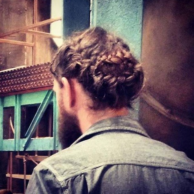 Фотография: Роскошные косы — новый тренд среди мужских причесок №8 - BigPicture.ru