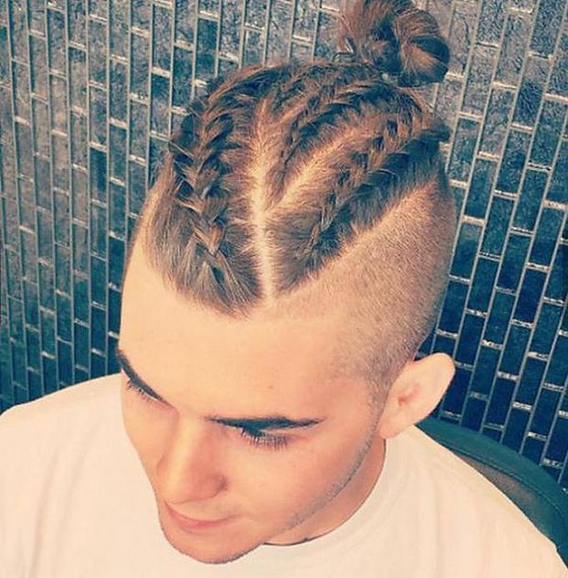 Фотография: Роскошные косы — новый тренд среди мужских причесок №11 - BigPicture.ru