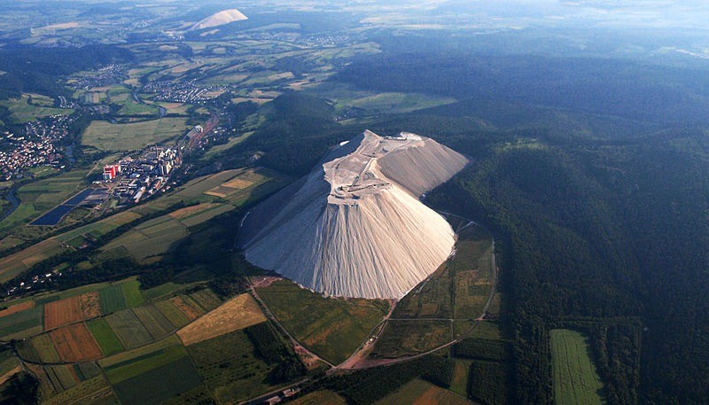 Фотография: Удивительная соляная гора в Германии №1 - BigPicture.ru