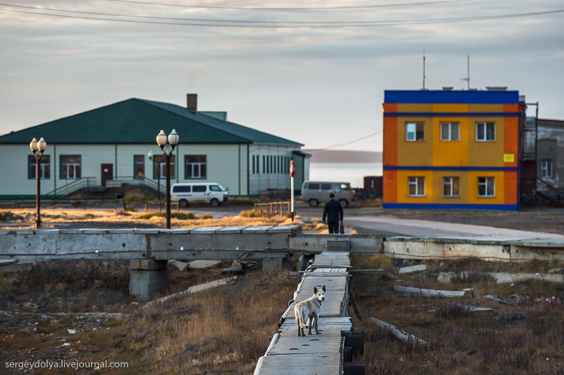 Фотография: Чем выживает самый северный порт России №18 - BigPicture.ru