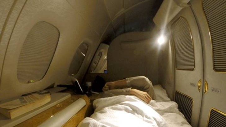 Фотография: Каково это — за 300 долларов отправиться в полет стоимостью 60 тысяч долларов классом люкс авиакомпании Emirates Airline №40 - BigPicture.ru