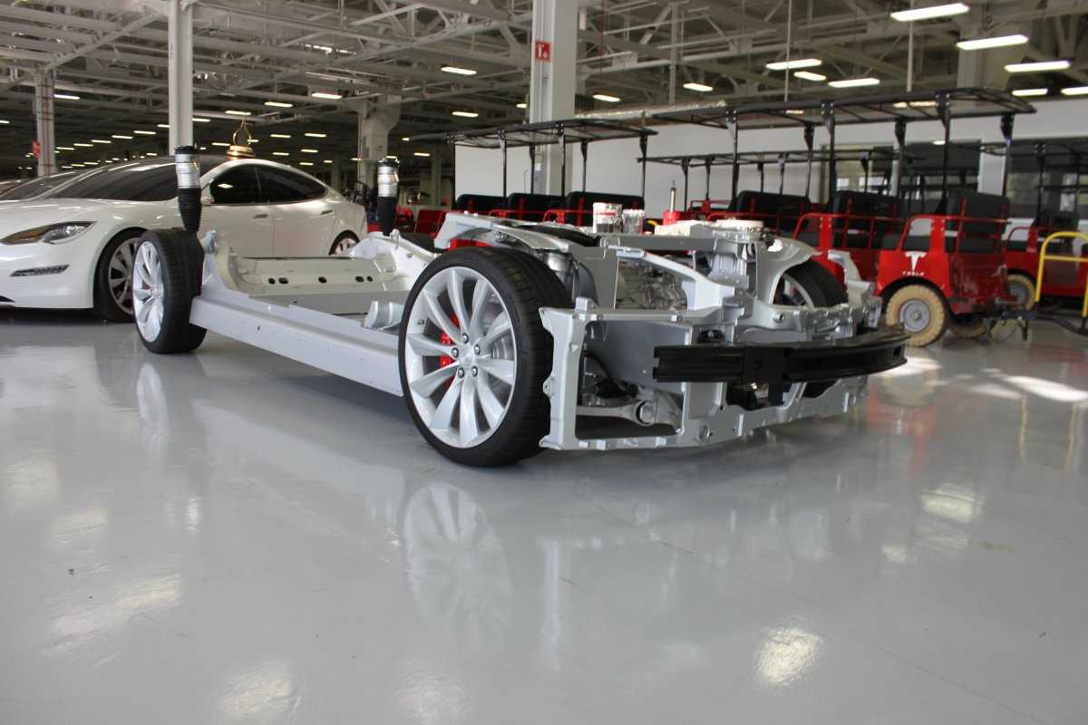 Фотография: Экскурсия на завод, где Tesla собирает свою новую Model X №15 - BigPicture.ru