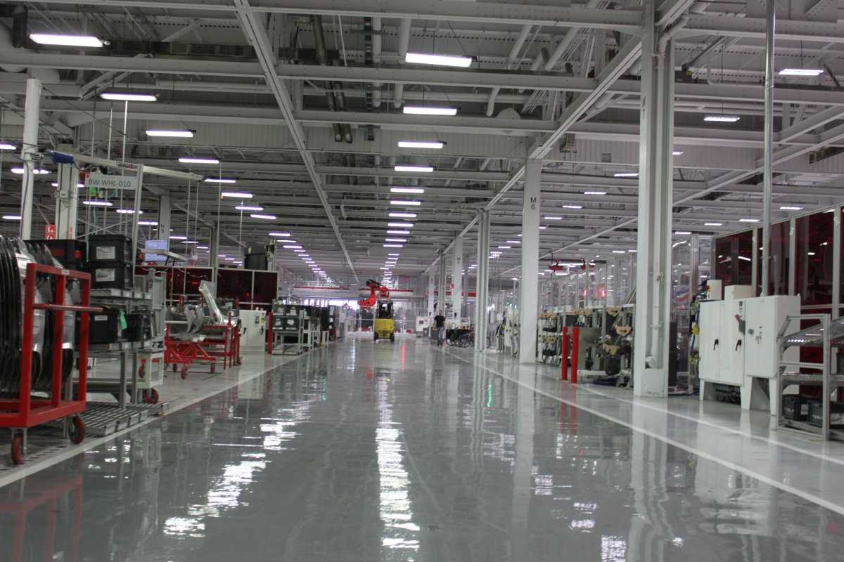 Фотография: Экскурсия на завод, где Tesla собирает свою новую Model X №17 - BigPicture.ru
