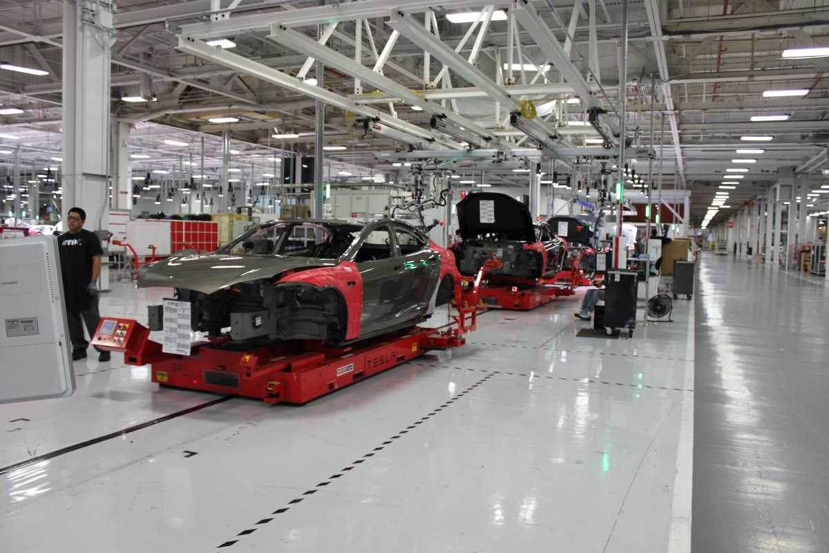 Фотография: Экскурсия на завод, где Tesla собирает свою новую Model X №24 - BigPicture.ru