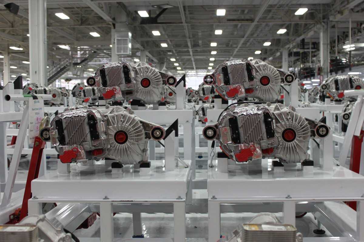 Фотография: Экскурсия на завод, где Tesla собирает свою новую Model X №28 - BigPicture.ru