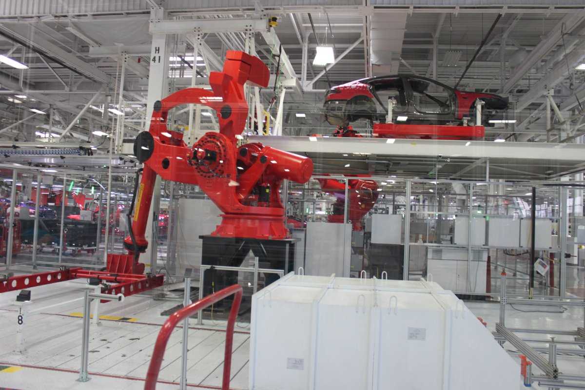 Фотография: Экскурсия на завод, где Tesla собирает свою новую Model X №34 - BigPicture.ru