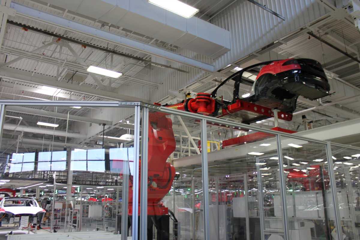 Фотография: Экскурсия на завод, где Tesla собирает свою новую Model X №35 - BigPicture.ru