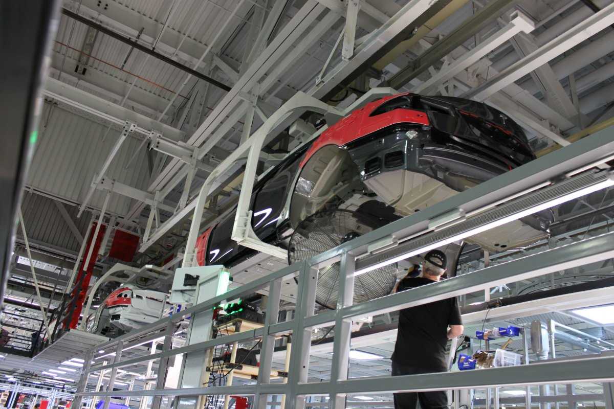 Фотография: Экскурсия на завод, где Tesla собирает свою новую Model X №39 - BigPicture.ru