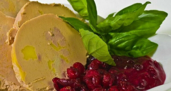 17 деликатесных блюд и напитков, запрещенных во многих странах мира