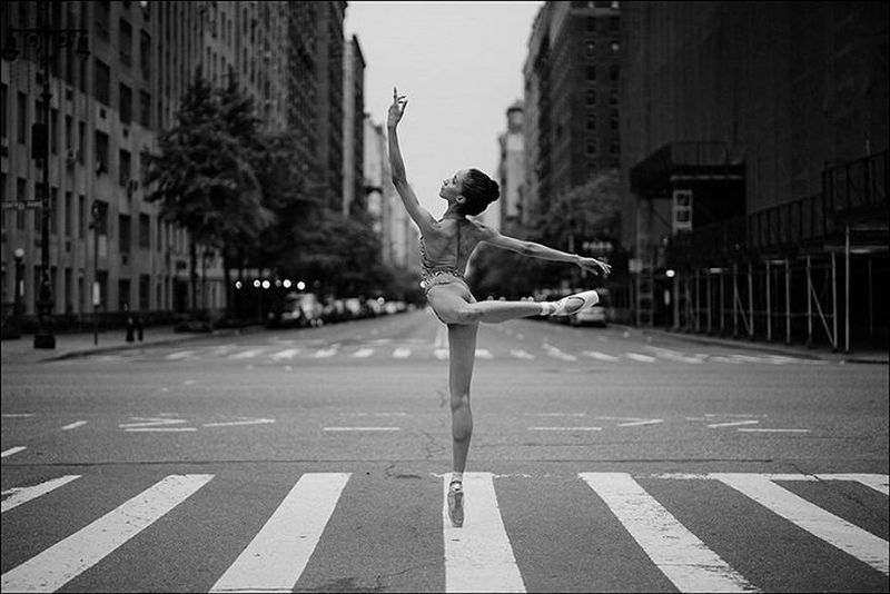 Фотография: Балерины на улицах города — самый известный проект в интернете о балете с сотнями тысяч поклонников! №4 - BigPicture.ru