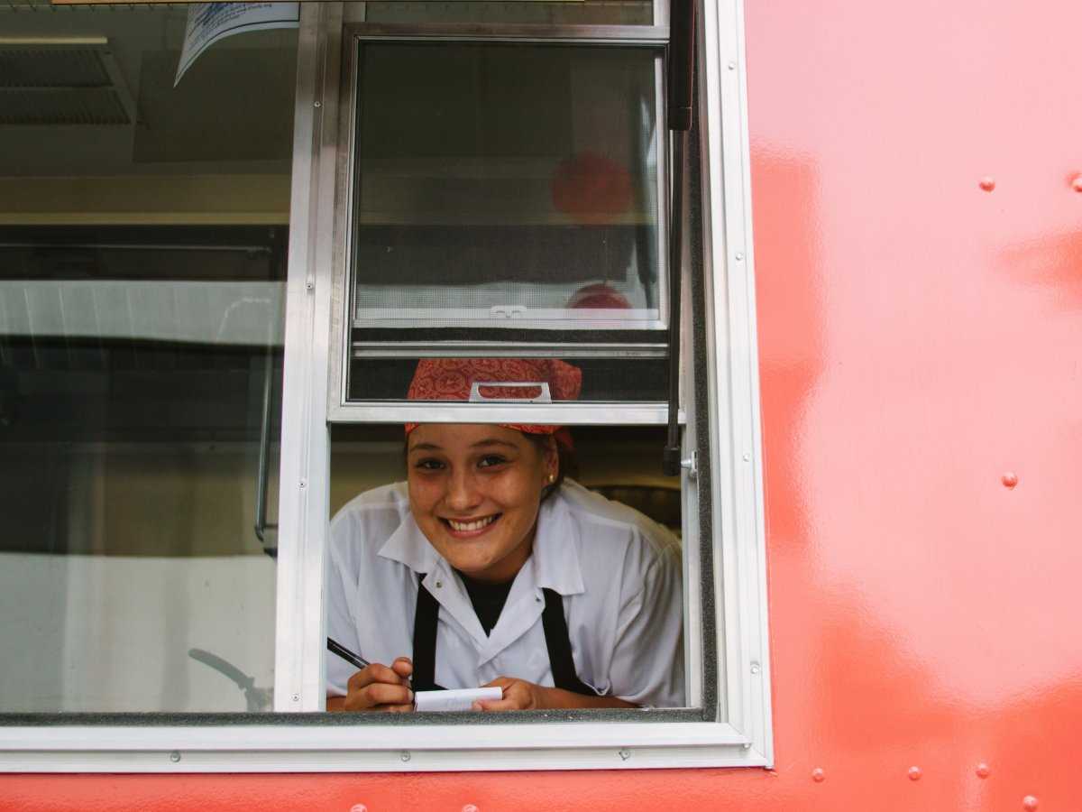 Фотография: Как Google кормит своих работников бесплатной едой с помощью кафе на колесах №8 - BigPicture.ru