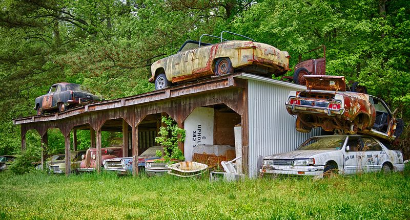 Фотография: Крупнейшее в мире кладбище старых автомобилей №11 - BigPicture.ru