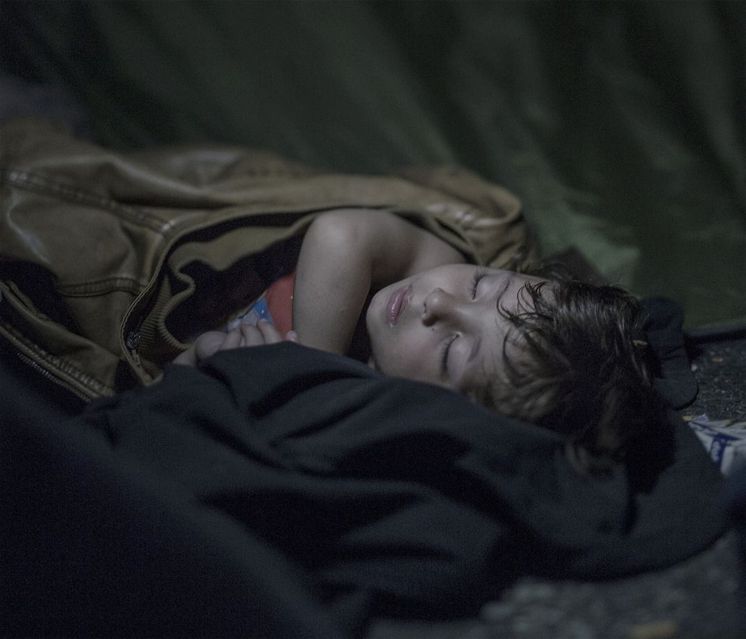 Фотография: Где и как спят дети-беженцы №12 - BigPicture.ru