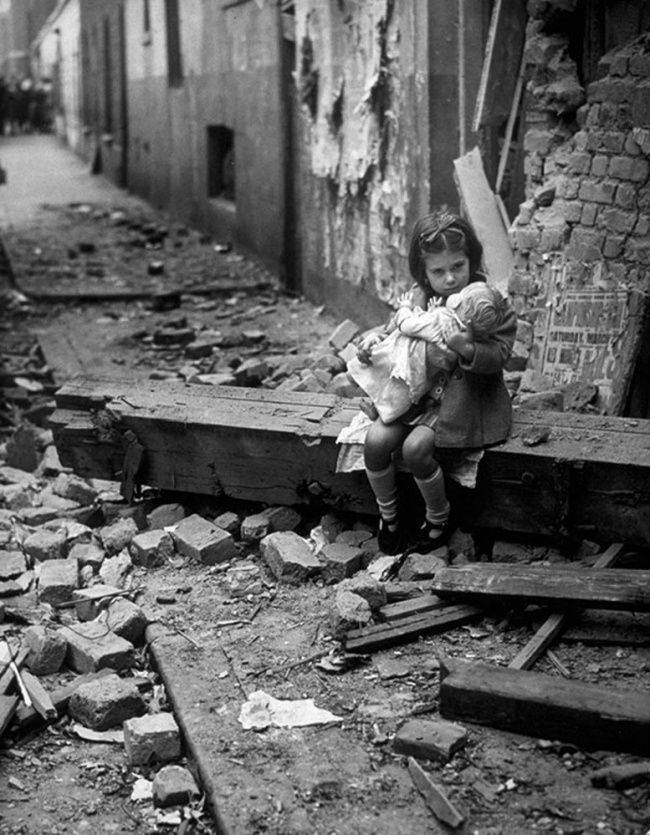 Фотография: Дети остаются детьми даже в самые сложные времена №18 - BigPicture.ru
