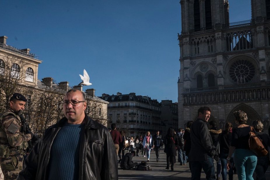 Фотография: Как живет Париж после терактов №13 - BigPicture.ru