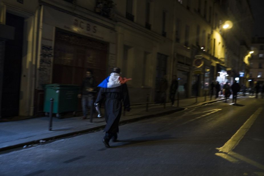 Фотография: Как живет Париж после терактов №20 - BigPicture.ru