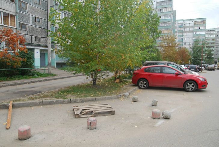 Фотография: 16 забавных способов, которые помогут занять парковочное место №9 - BigPicture.ru
