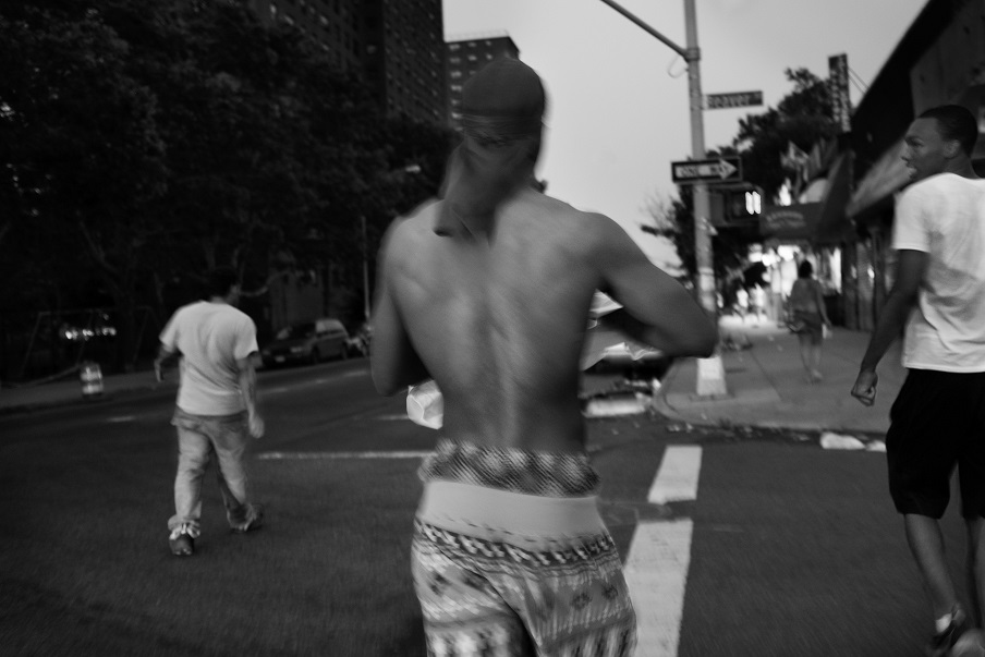 Фотография: Линия крови: фотограф погрузился в жизнь членов банды Latin Kings в Бруклине №4 - BigPicture.ru