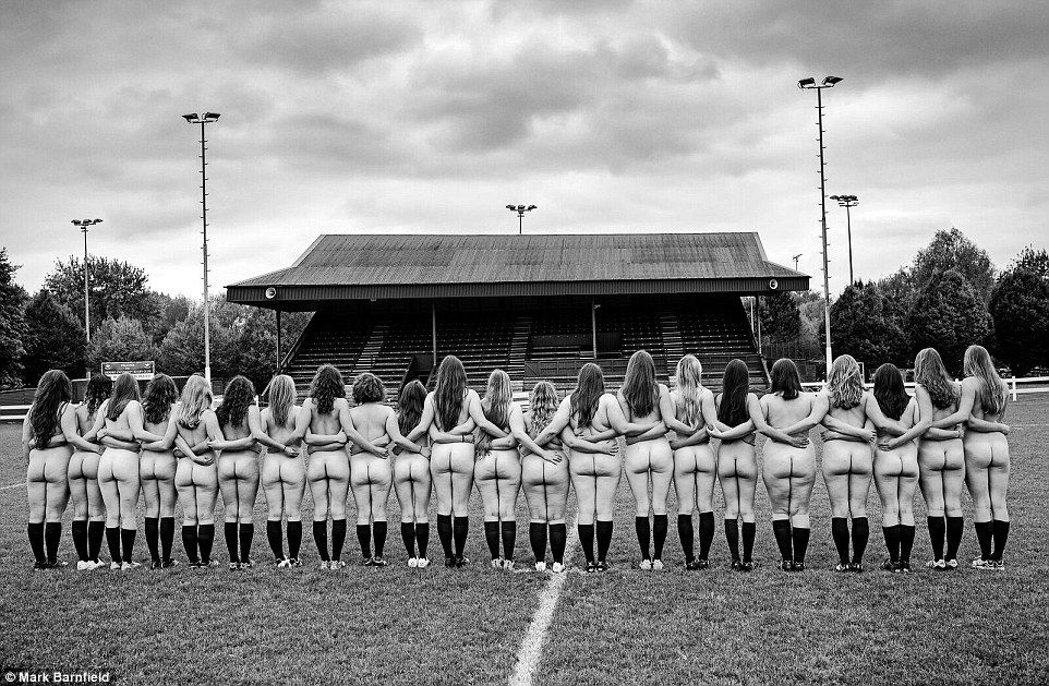 Фотография: Игроки женской университетской команды Оксфорда по регби разделись для благотворительности №4 - BigPicture.ru