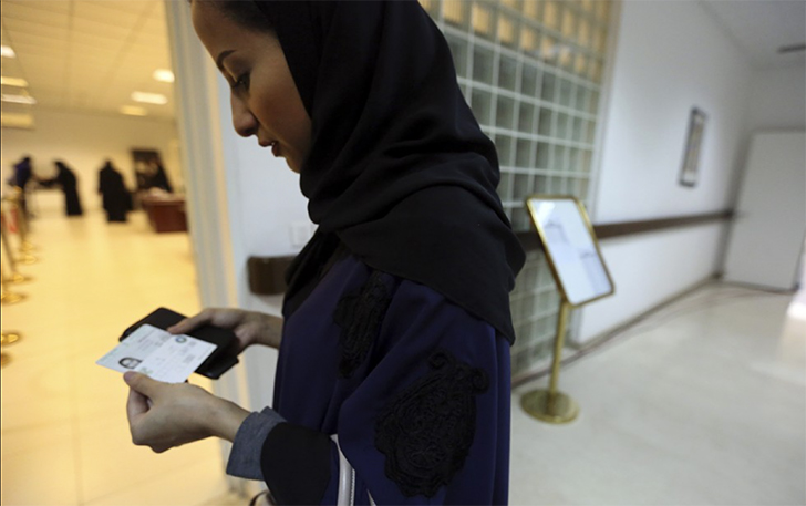 Фотография: Первое женское голосование в истории Саудовской Аравии №3 - BigPicture.ru