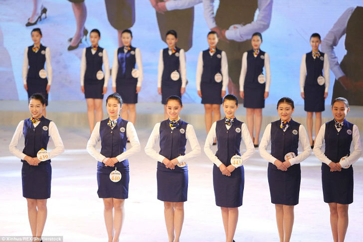 Фотография: Китайские школьницы позируют в бикини в надежде стать стюардессой или моделью №6 - BigPicture.ru