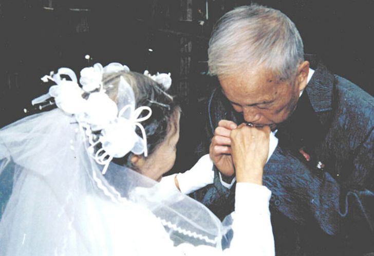 Фотография: Эта пара воссоздала день своей свадьбы спустя 70 лет №3 - BigPicture.ru