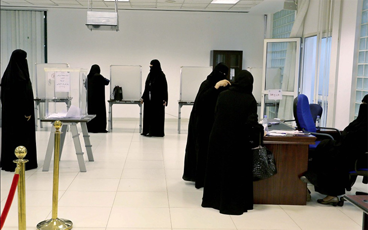 Фотография: Первое женское голосование в истории Саудовской Аравии №8 - BigPicture.ru