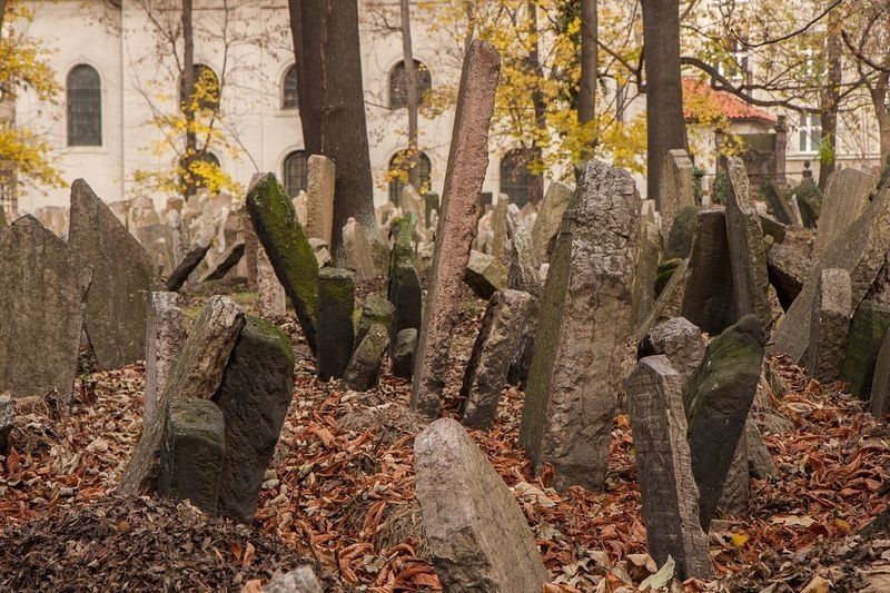Фотография: Многослойное еврейское кладбище в Праге №6 - BigPicture.ru