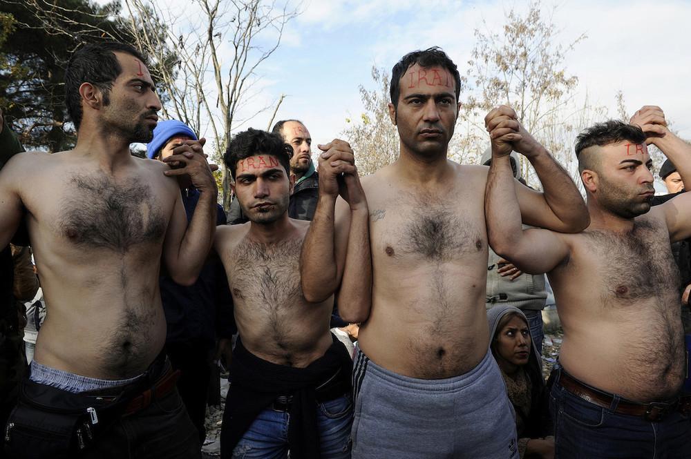 Фотография: Иранские беженцы зашили себе рты №17 - BigPicture.ru