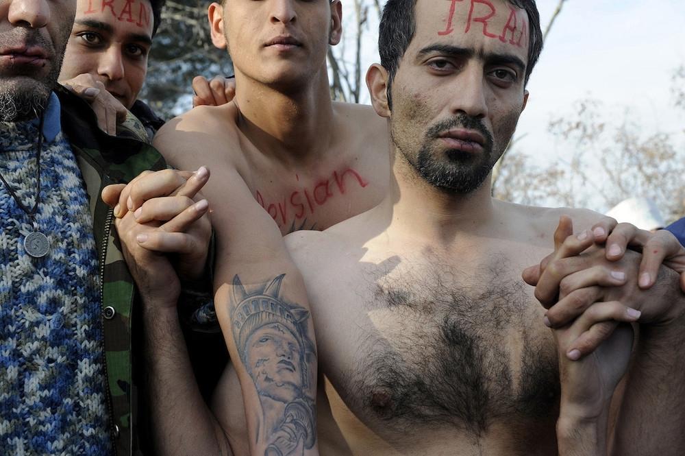 Фотография: Иранские беженцы зашили себе рты №19 - BigPicture.ru