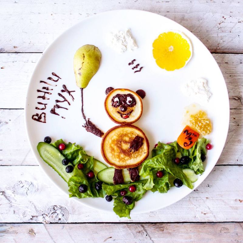 Фотография: 10 способов превратить детский завтрак в мультфильм на тарелке №2 - BigPicture.ru