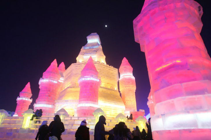 Фотография: Песнь льда и снега: в Китае проходит международный фестиваль ледяной и снежной скульптуры №14 - BigPicture.ru