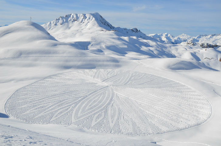 Фотография: Кто оставляет волшебные узоры на снегу среди горных альпийских вершин №2 - BigPicture.ru