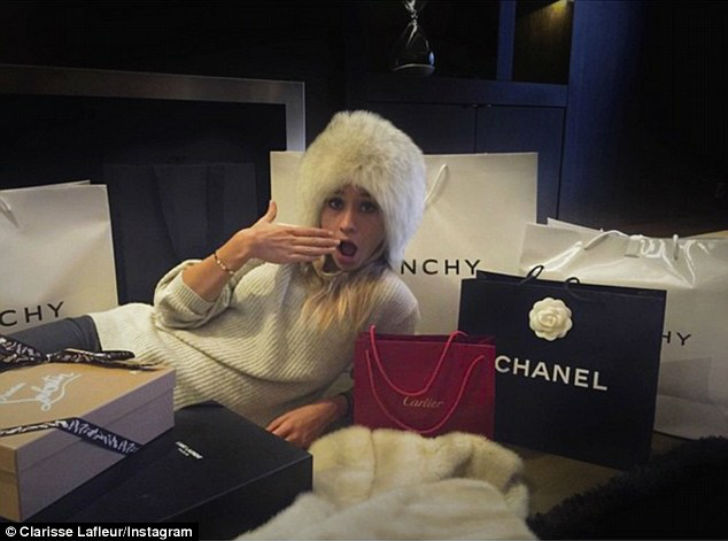 Фотография: Принцессе инстаграма стыдно признаться, на что она тратит кучу денег №4 - BigPicture.ru