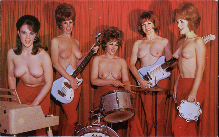 Фотография: Поющая грудь: музыкальные топлес-группы второй половины XX века №3 - BigPicture.ru