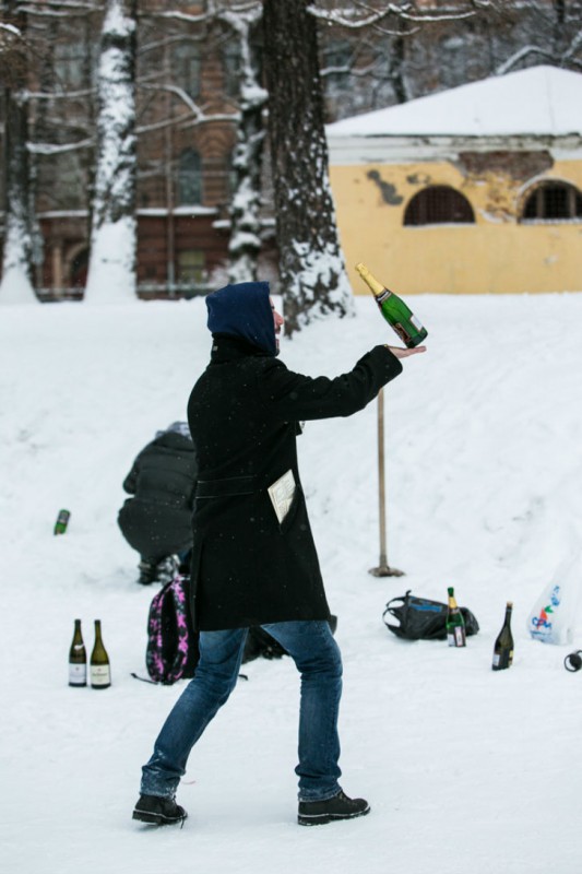 Фотография: В Санкт-Петербурге прошел первый чемпионат по стрельбе пробками от шампанского №12 - BigPicture.ru