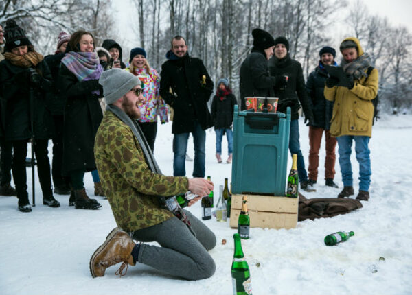 В Санкт-Петербурге прошел первый чемпионат по стрельбе пробками от шампанского