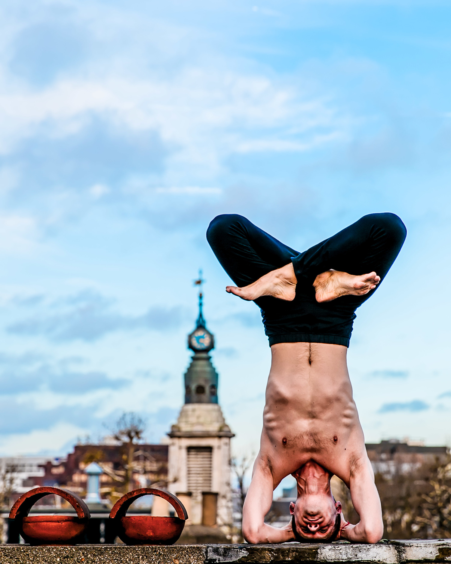 Фотография: Публично: стриптиз и йога на улицах большого города №27 - BigPicture.ru