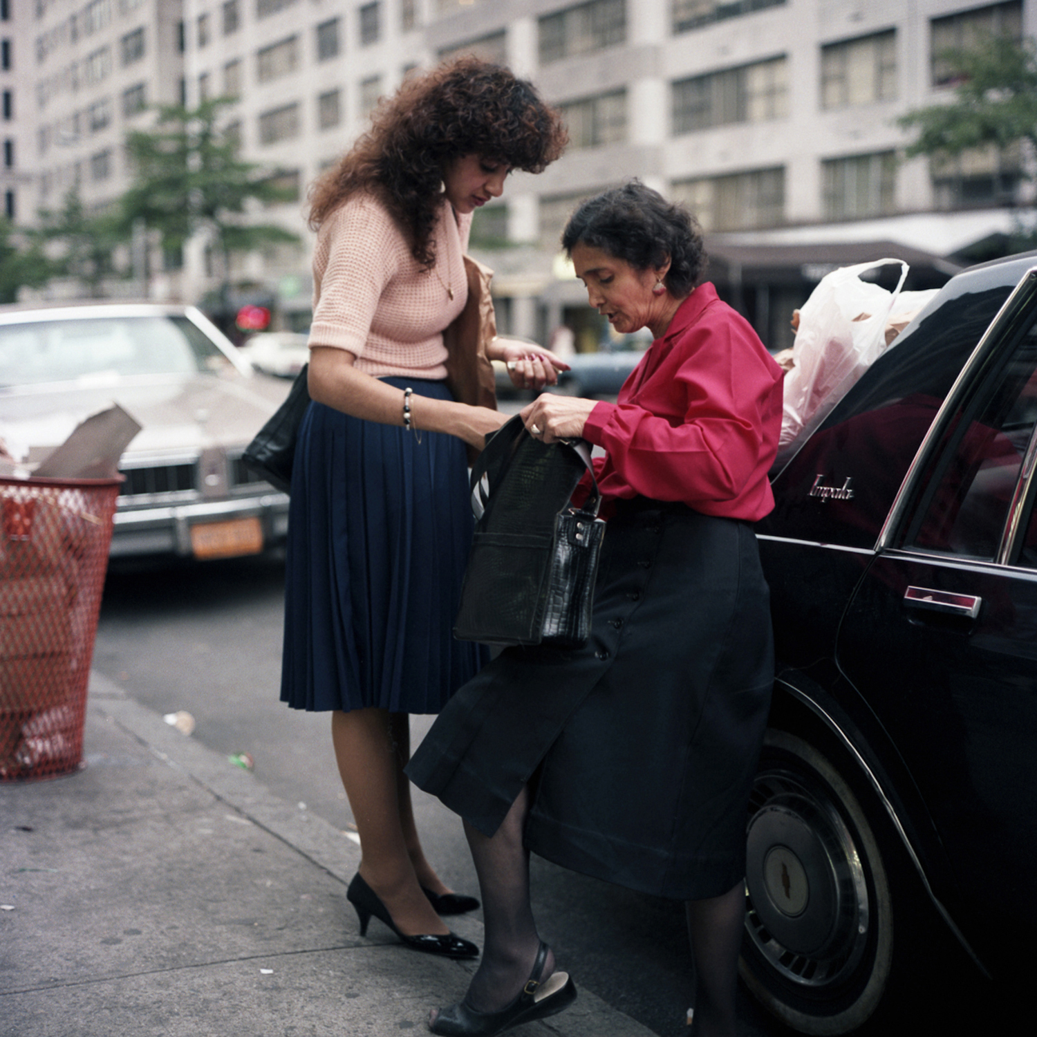 Фотография: Нью-Йорк 80-х годов, подозрительно напоминающий жизнь в СССР №19 - BigPicture.ru