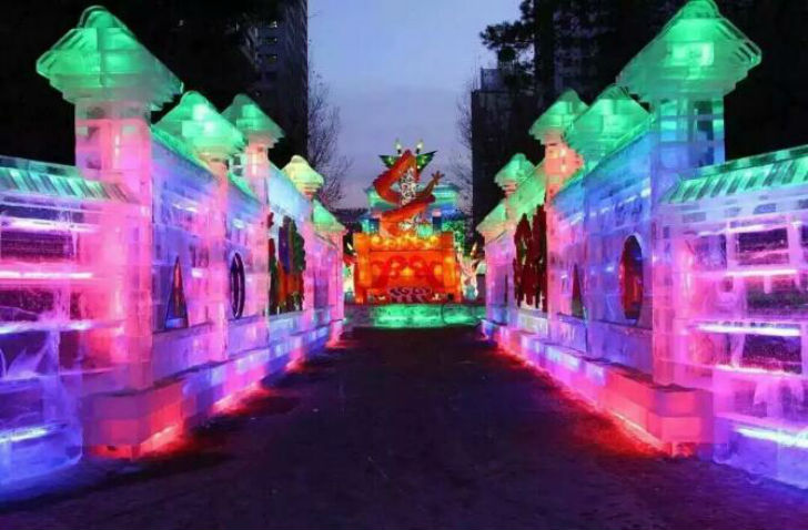 Фотография: Песнь льда и снега: в Китае проходит международный фестиваль ледяной и снежной скульптуры №23 - BigPicture.ru