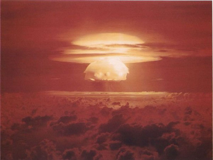 Фотография: Самые мощные ядерные взрывы, заснятые на камеру №8 - BigPicture.ru
