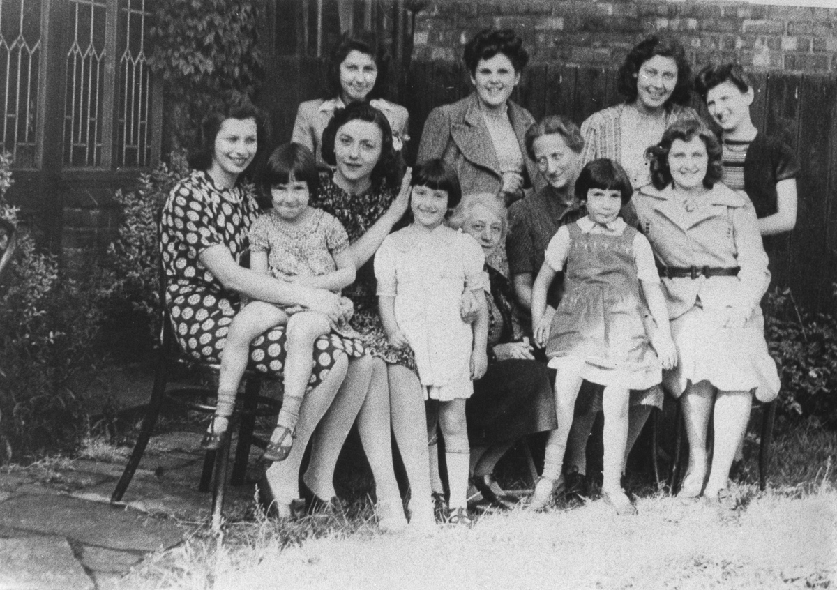 Фотография: Редкие снимки британской спецоперации по спасению детей во время холокоста №27 - BigPicture.ru
