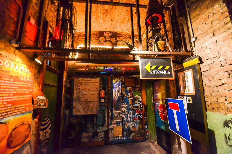Фотография: Легендарные руин-бары Будапешта №3 - BigPicture.ru