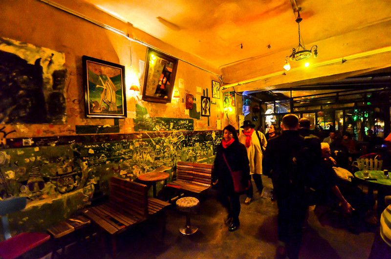 Легендарные руин-бары Будапешта. ФОТО