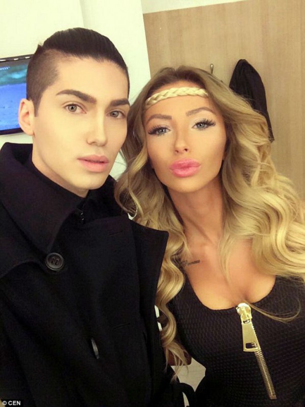 Фотография: Болгарские Барби и Кен клянутся, что у них все натурально №2 - BigPicture.ru
