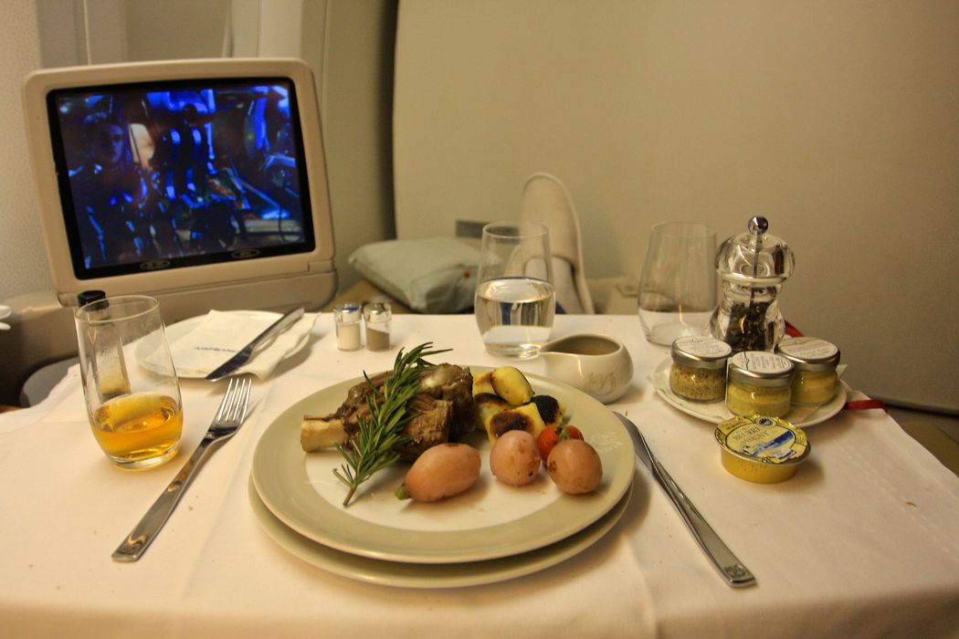 Фотография: Как выглядит еда на борту самолета в 15 авиакомпаниях №5 - BigPicture.ru
