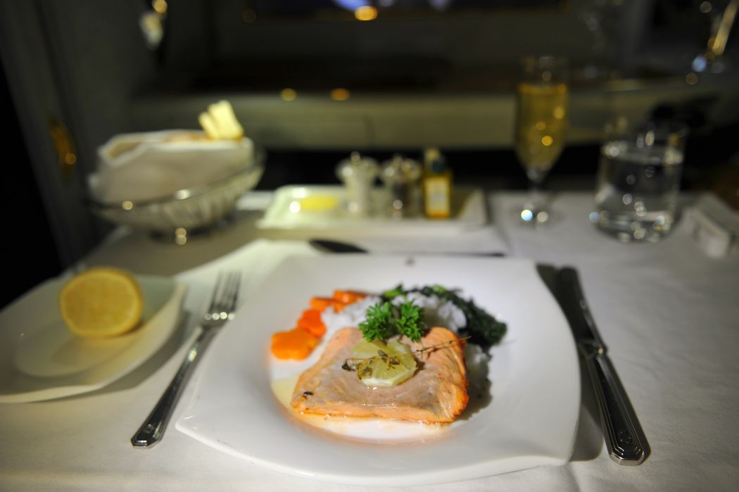Фотография: Как выглядит еда на борту самолета в 15 авиакомпаниях №9 - BigPicture.ru