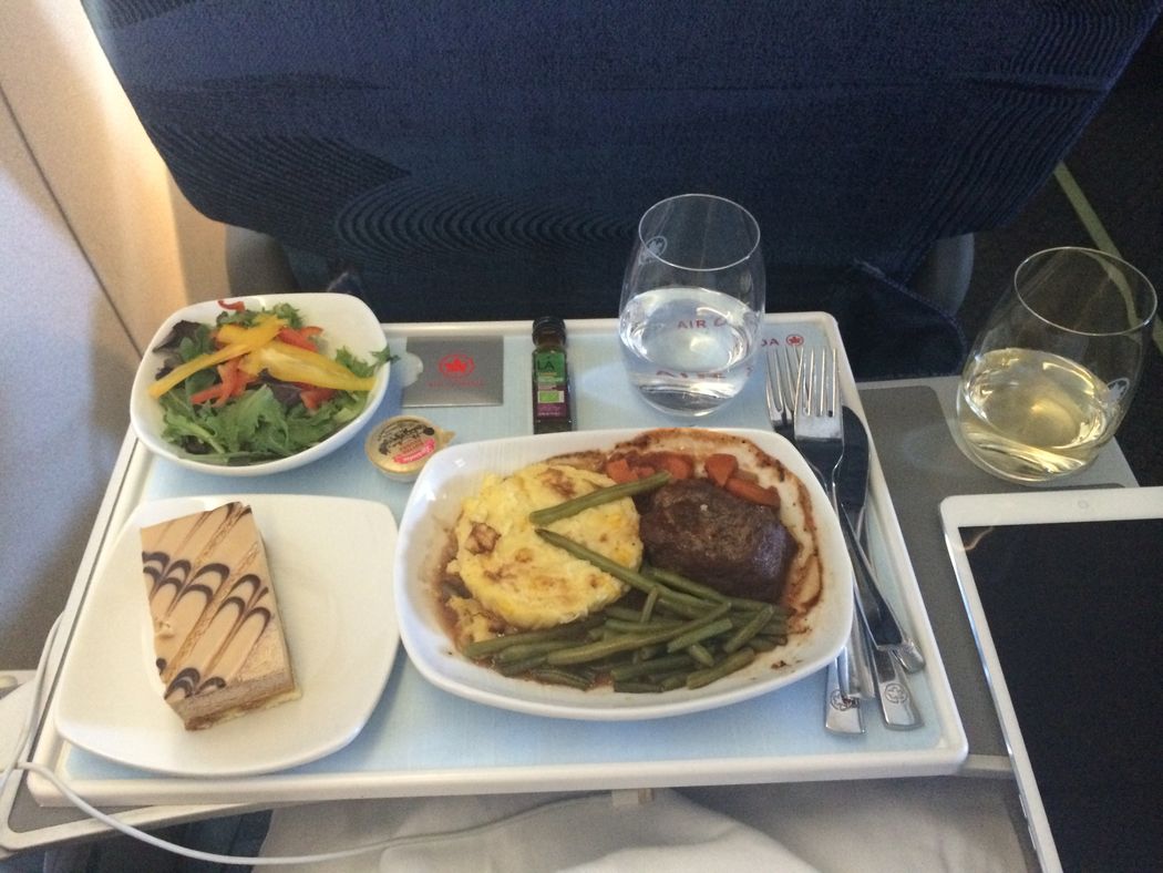 Фотография: Как выглядит еда на борту самолета в 15 авиакомпаниях №17 - BigPicture.ru