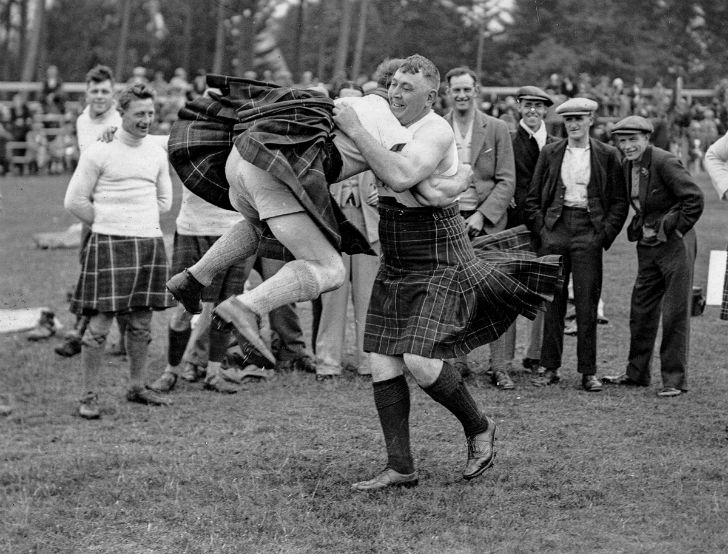 Фотография: Сила, мужество и взмывающие вверх юбки — Игры горцев в Шотландии №24 - BigPicture.ru